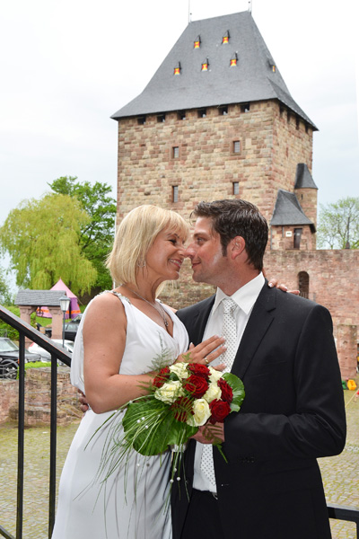 Hochzeitsfotograf, Brautpaarshooting Burg Nideggen, Fotoshooting