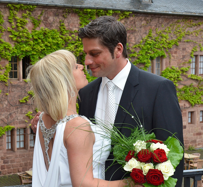 Hochzeitsfotograf, Brautpaarshooting Burg Nideggen, Fotoshooting